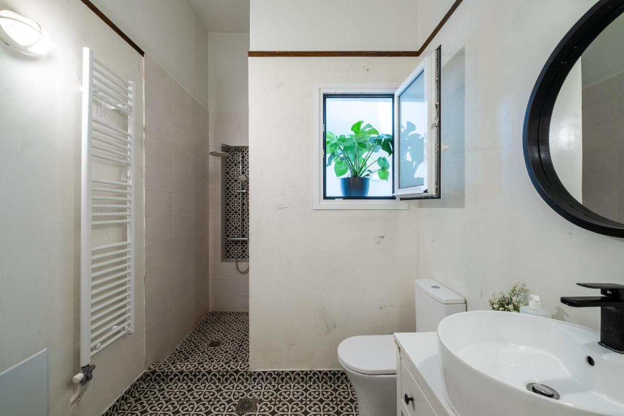 Central5 Boutique Apartments With Common Garden Next To Metro Athena Bagian luar foto