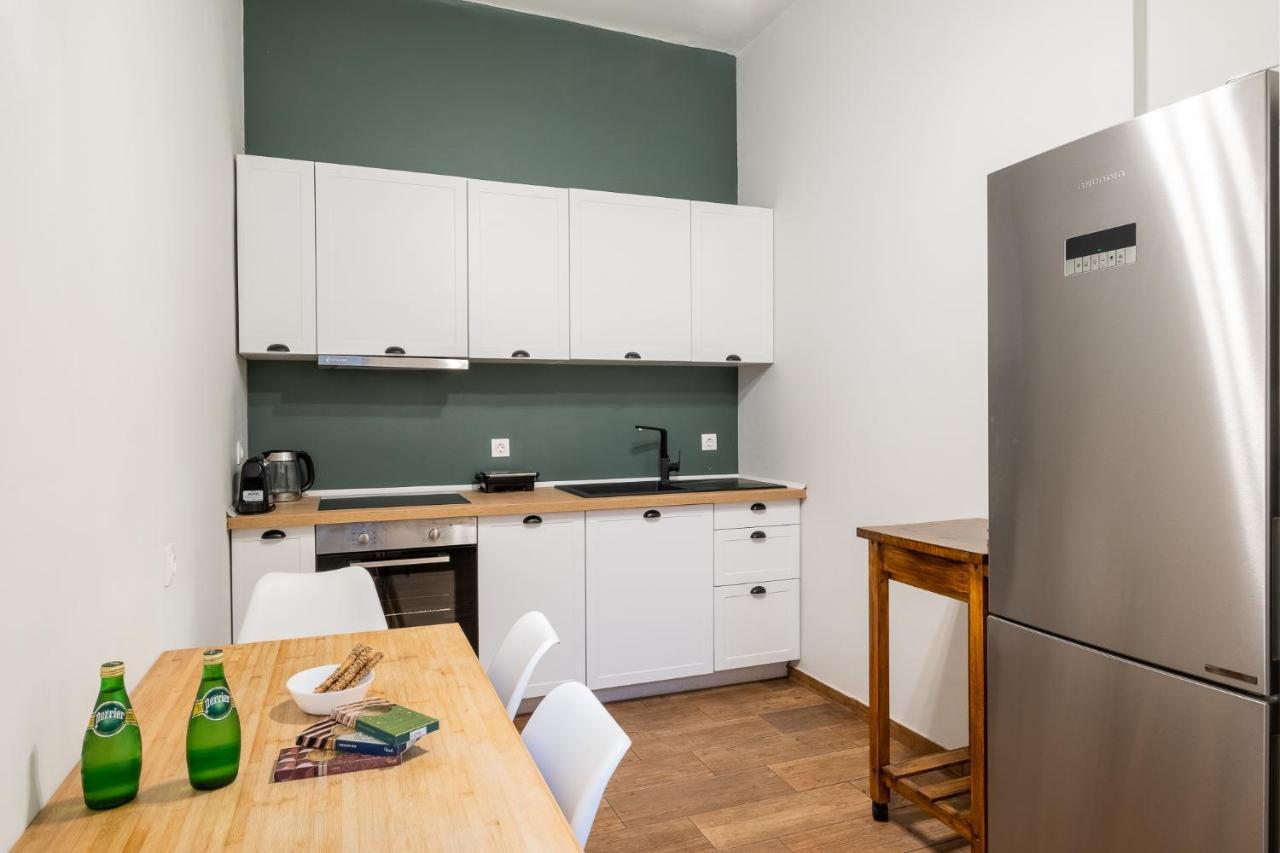 Central5 Boutique Apartments With Common Garden Next To Metro Athena Bagian luar foto