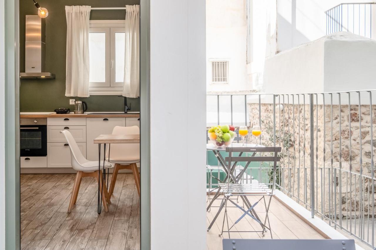 Central5 Boutique Apartments With Common Garden Next To Metro Athena Bagian luar foto