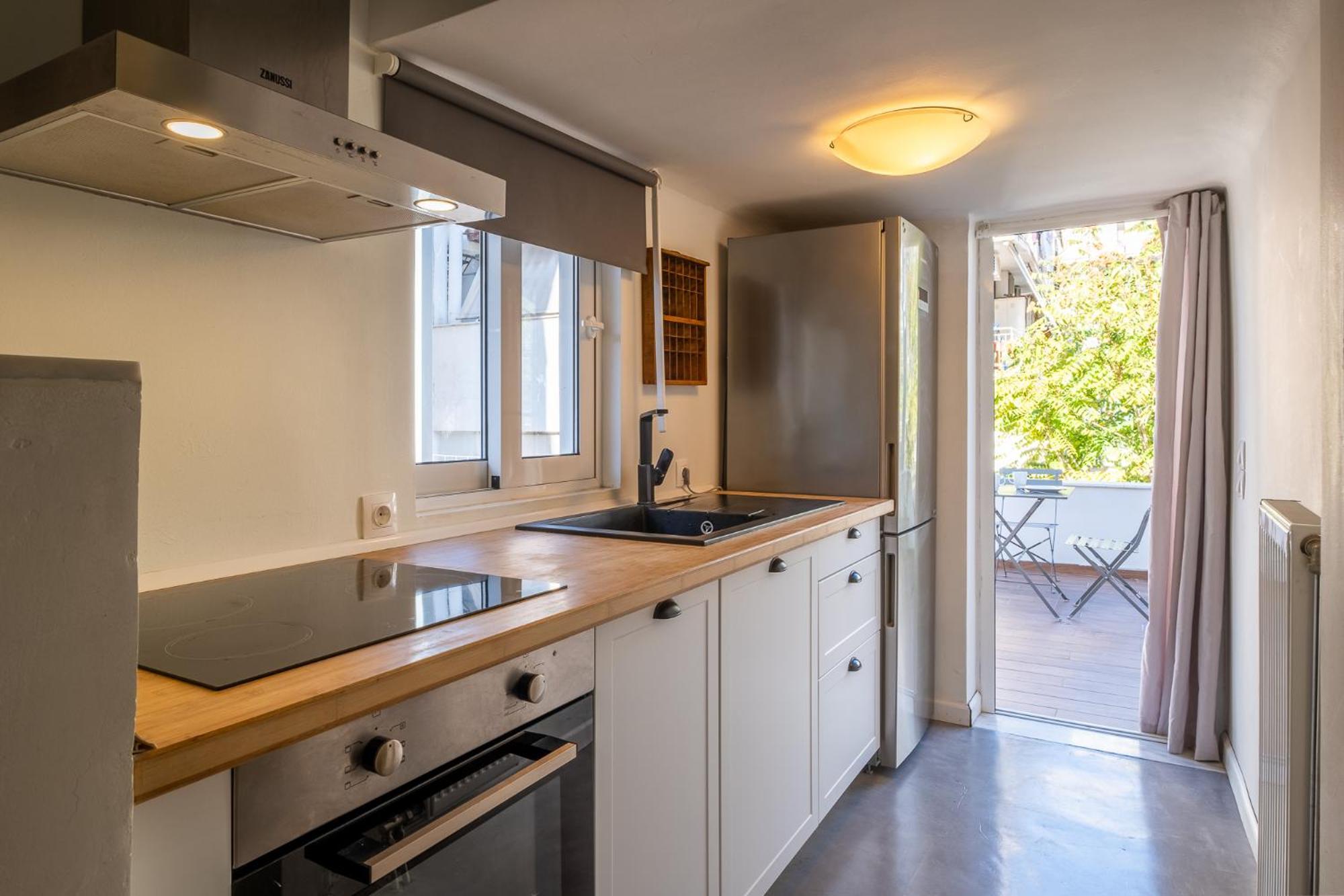 Central5 Boutique Apartments With Common Garden Next To Metro Athena Bagian luar foto
